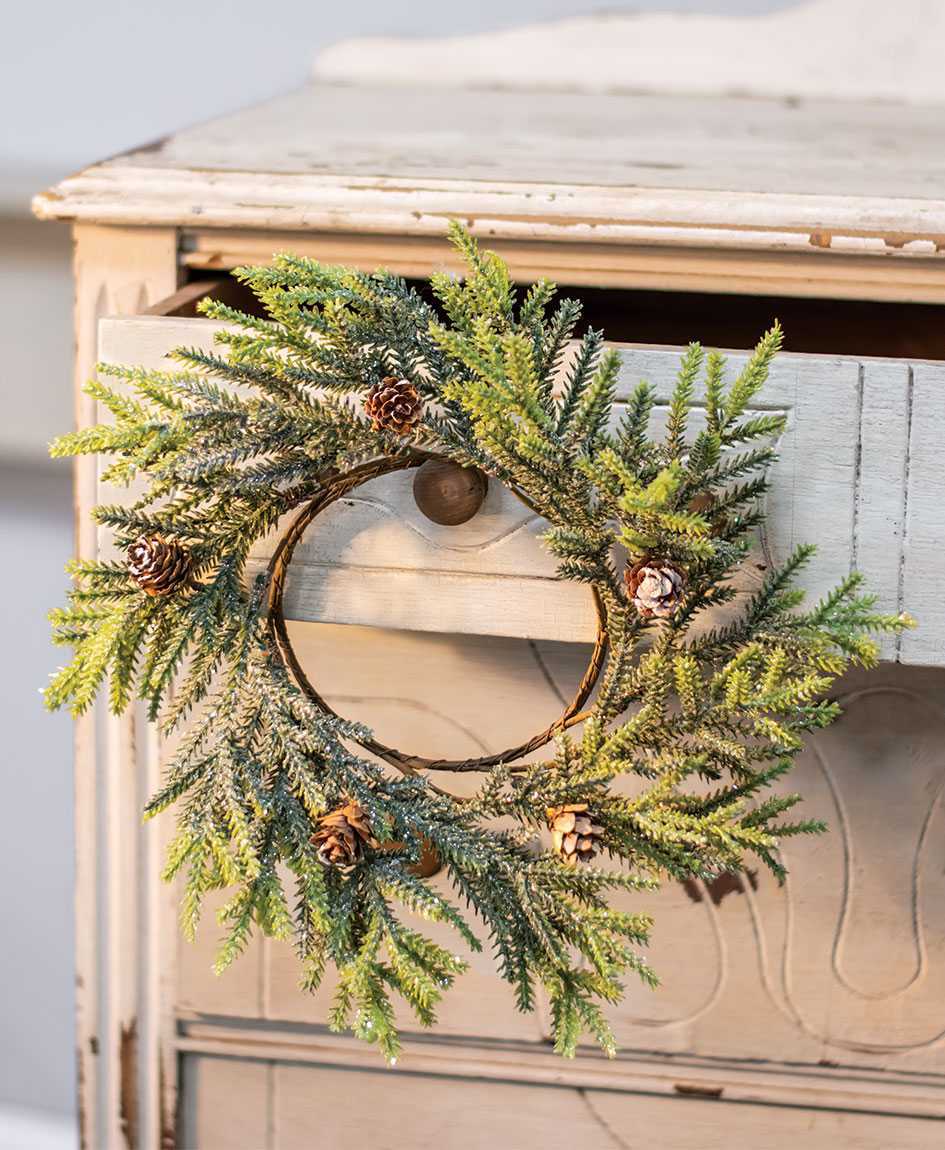 {[en]:Mountain Pine Wreath - 12" -