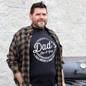 Dad's Bar & Grill T-Shirt, Black L112