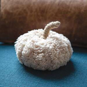 Ivory Sherpa Pumpkin w/Jute Stem, Large CS38993;