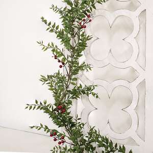 Lady Ruscus & Berries Garland, 6ft SR2333304;