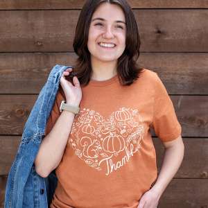 Thankful Pumpkin Heart T-Shirt - Heather Autumn L166