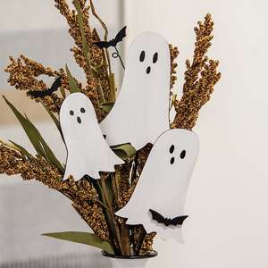 Wooden Ghost & Bat Plant Pokes, 3/Set 38644;