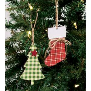 Green Plaid Christmas Tree With Star Ornament