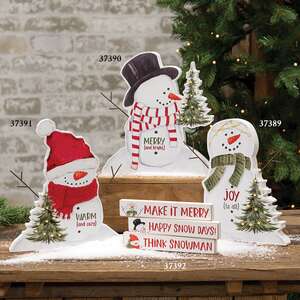 Warm (and Cozy) Wooden Snowman Sitter