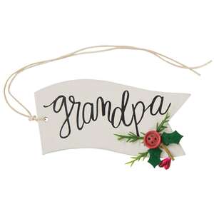 Family Words Wooden Button Holly Banner Gift Tag - 4 Asstd.