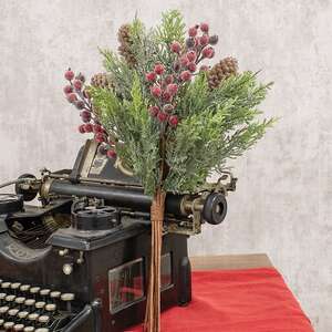 Sugar Berry & Cedar Bouquet - 21"