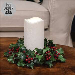 Nostalgic Holly & Berries Candle Ring - 3.5"
